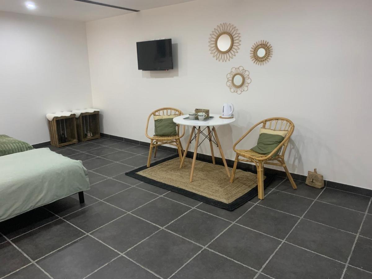 Aux Fines Bulles Gite Et Chambres D Hotes Neuve-Maison 外观 照片