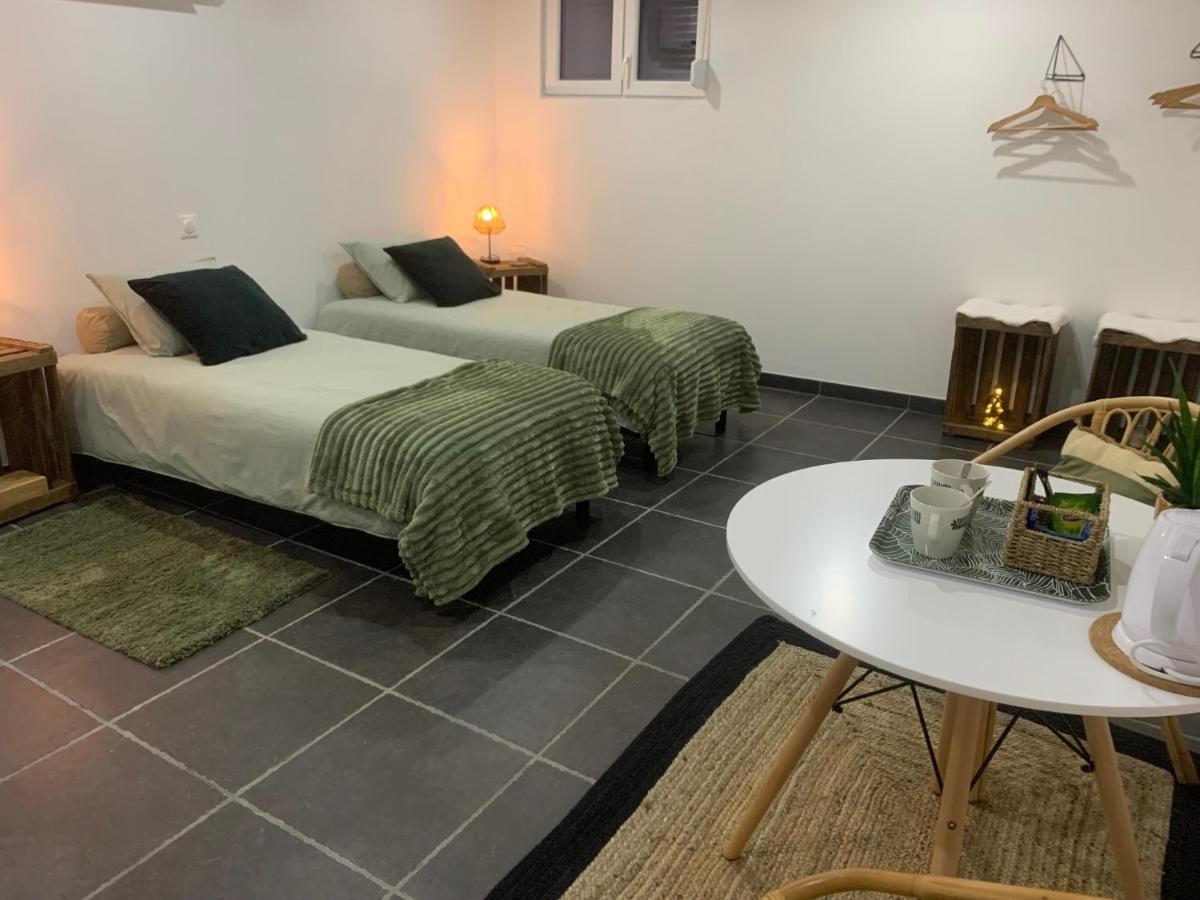 Aux Fines Bulles Gite Et Chambres D Hotes Neuve-Maison 外观 照片