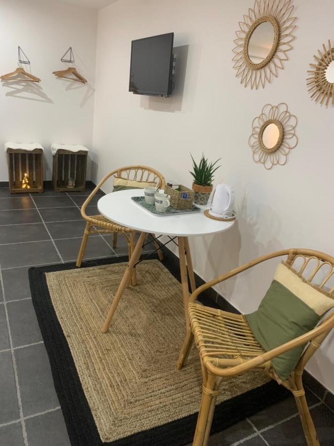 Aux Fines Bulles Gite Et Chambres D Hotes Neuve-Maison 外观 照片