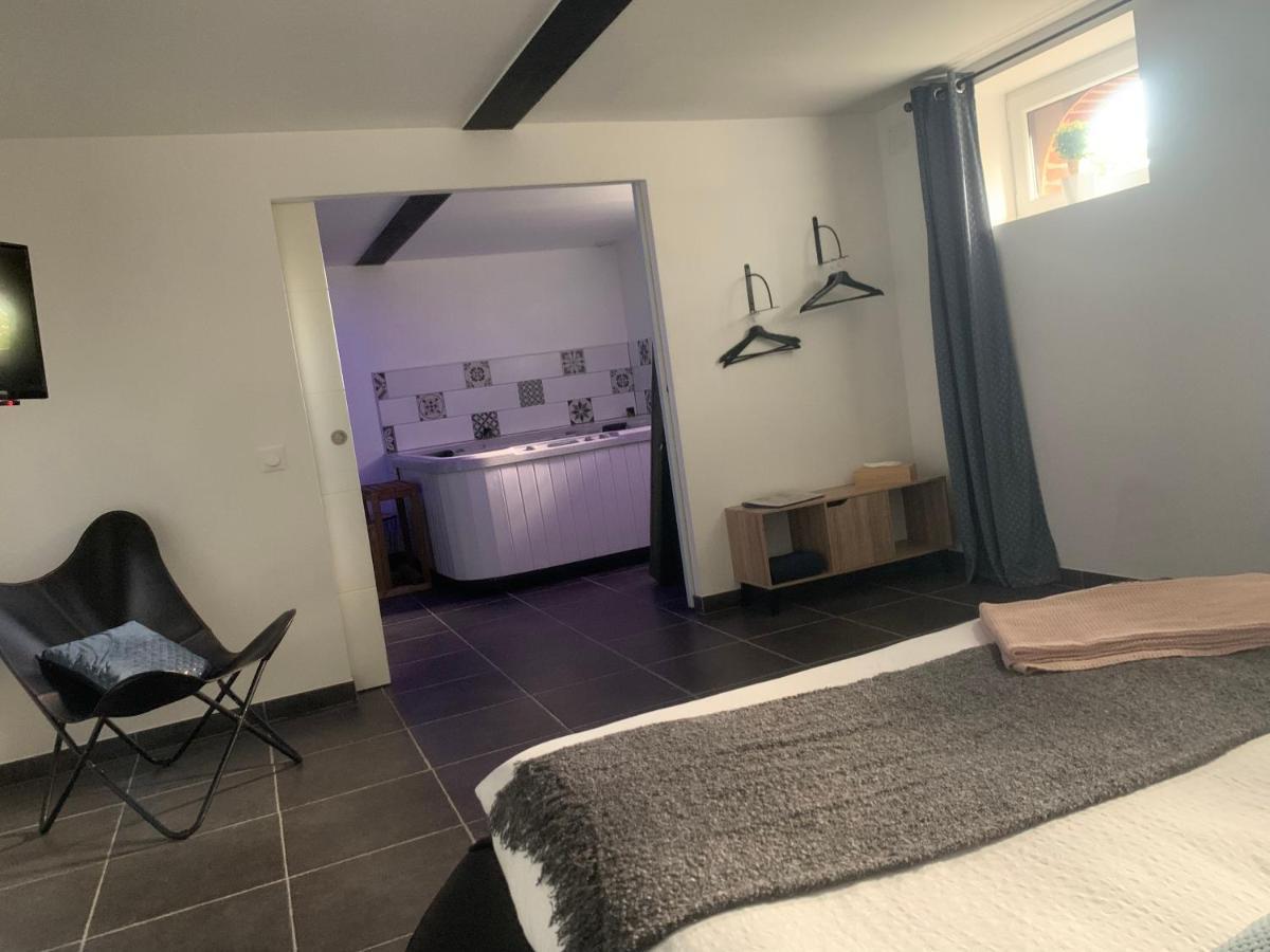 Aux Fines Bulles Gite Et Chambres D Hotes Neuve-Maison 外观 照片