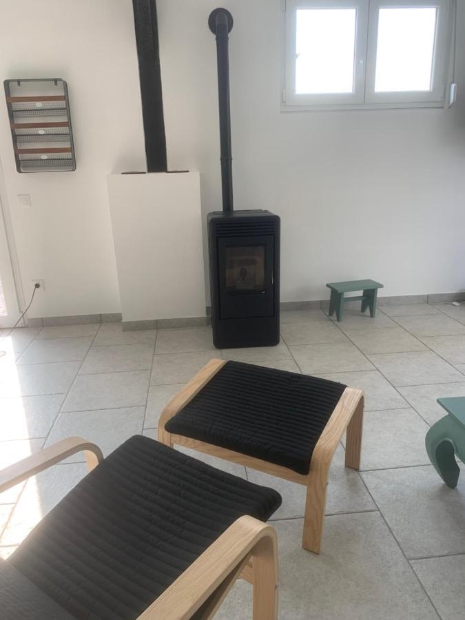 Aux Fines Bulles Gite Et Chambres D Hotes Neuve-Maison 外观 照片
